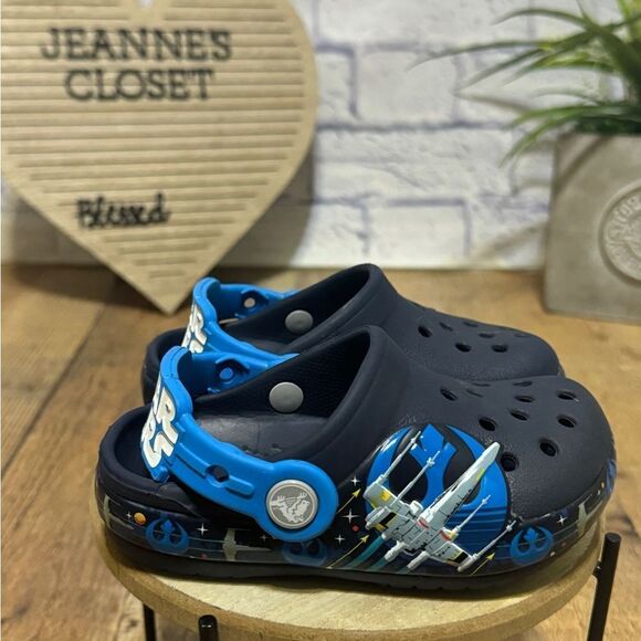CROCS Star Wars Shoes Children C7 Kids Blue Clog Light Luke Skywalker Saber Rare - Picture 3 of 10